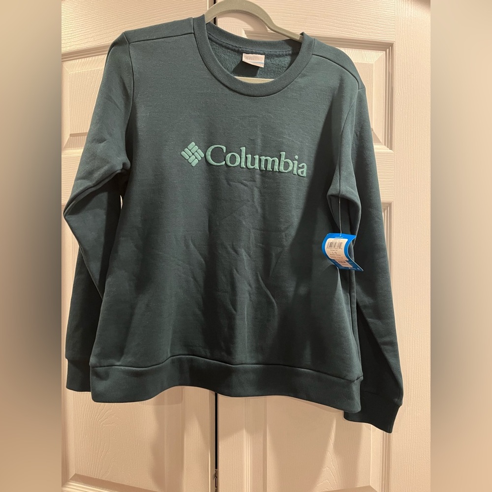 Woman’s Columbia sweater